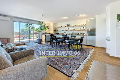 Appartement - 83 m² - 4 pièces