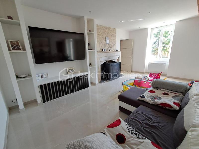 Demeure - 300 m² - 12 pièces