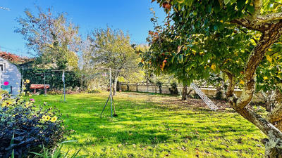 Maison - 240 m² - 14 pièces