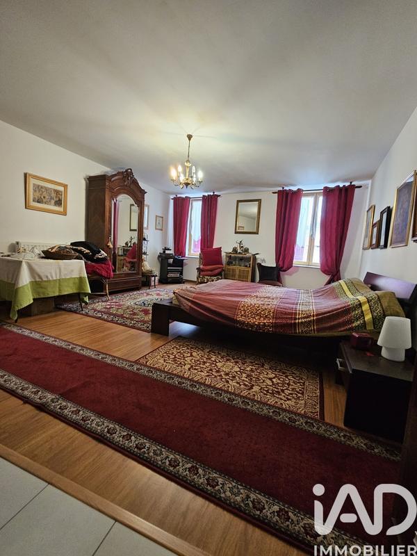 Maison - 343 m² - 10 pièces