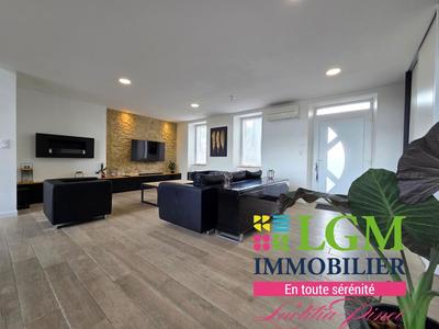 Maison - 210 m² - 5 pièces