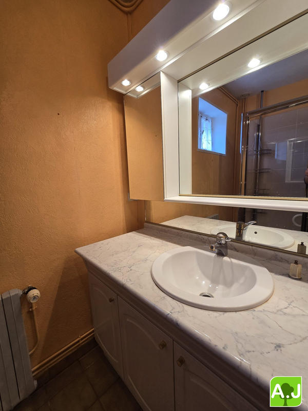 Maison - 84 m² - 4 pièces