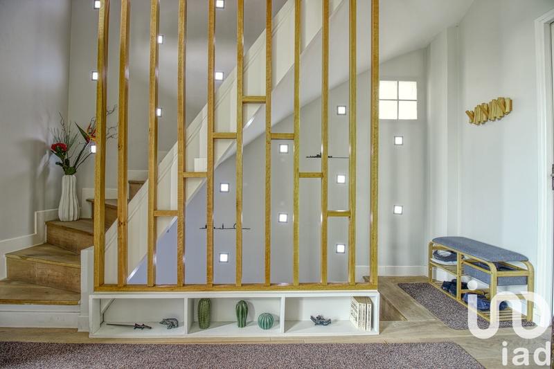 Maison - 232 m² - 9 pièces