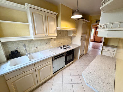 Appartement - 97 m² - 5 pièces