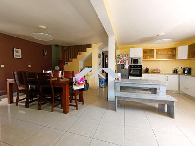 Maison - 142 m² - 7 pièces