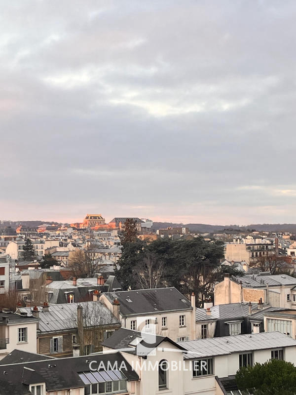 Appartement - 96 m² - 5 pièces