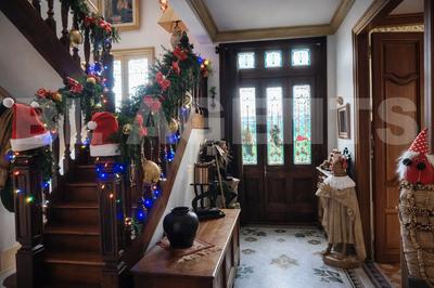 Maison de maîtres - 401 m² - 11 pièces