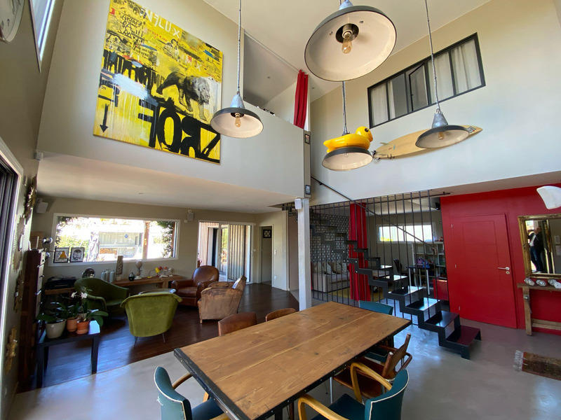 Maison - 228 m² - 7 pièces