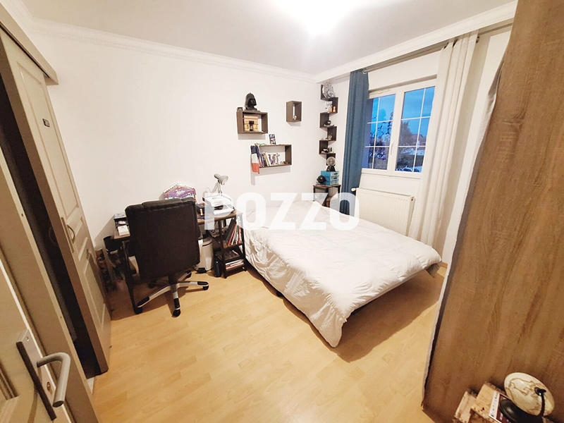 Maison - 181 m² - 8 pièces