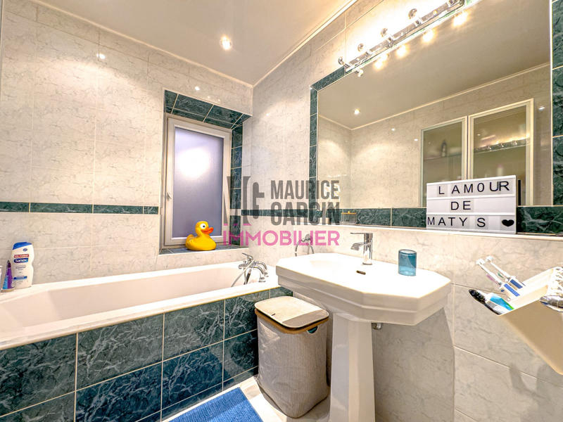 Appartement - 156 m² - 5 pièces