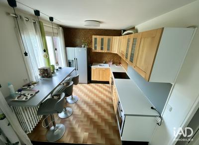 Maison - 122 m² - 7 pièces