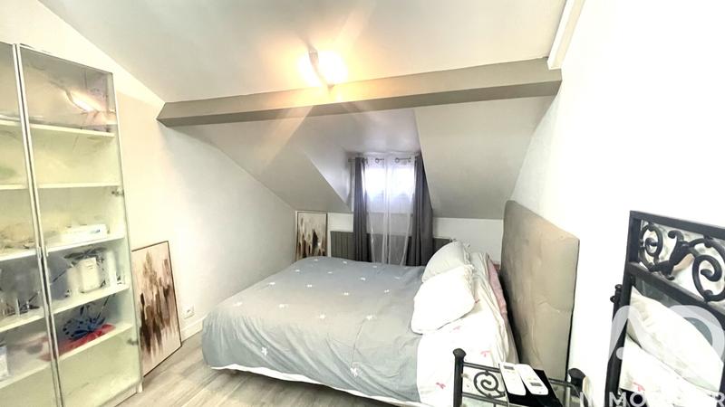 Maison - 201 m² - 7 pièces