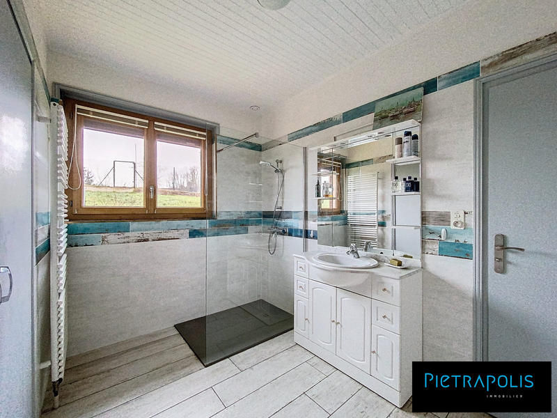 Maison - 198 m² - 6 pièces