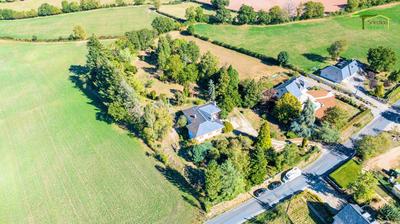 Maison bourgeoise - 376 m² - 8 pièces