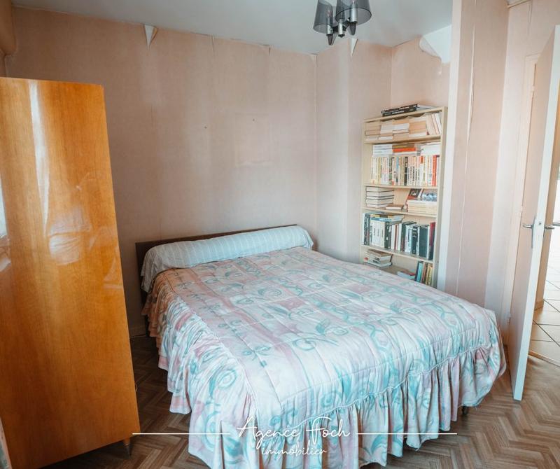 Appartement - 99 m² - 4 pièces