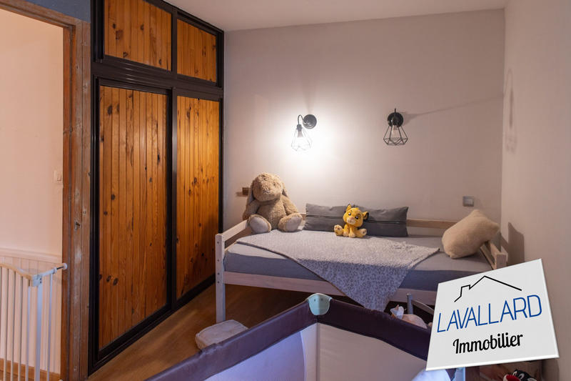 Maison - 170 m² - 8 pièces