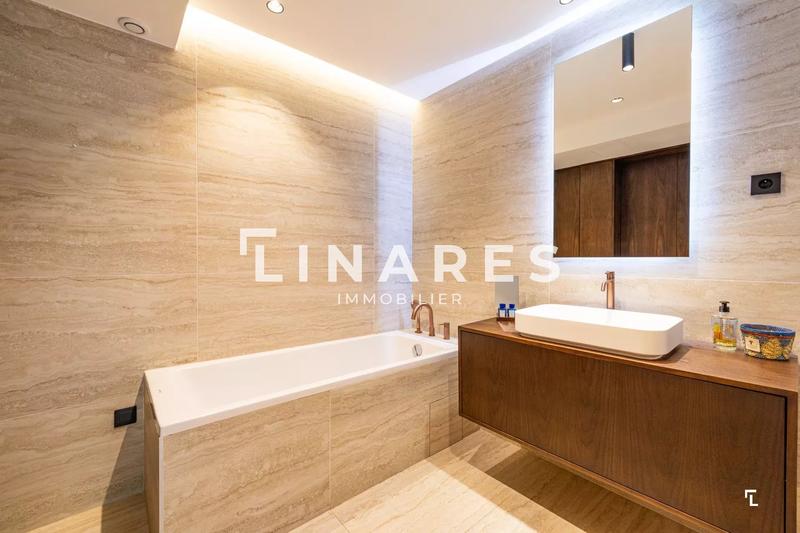 Appartement - 121 m² - 4 pièces