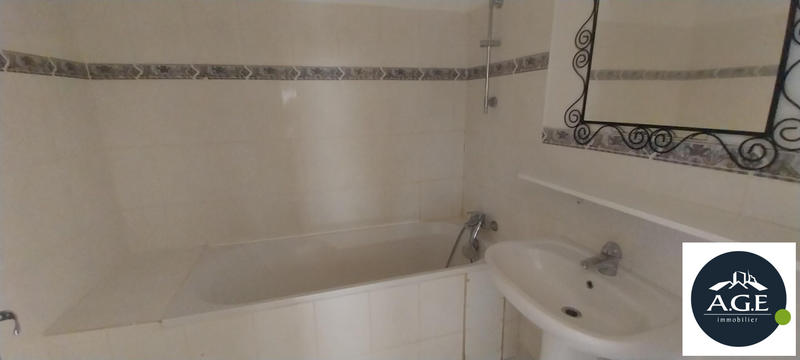 Appartement - 75 m² - 4 pièces