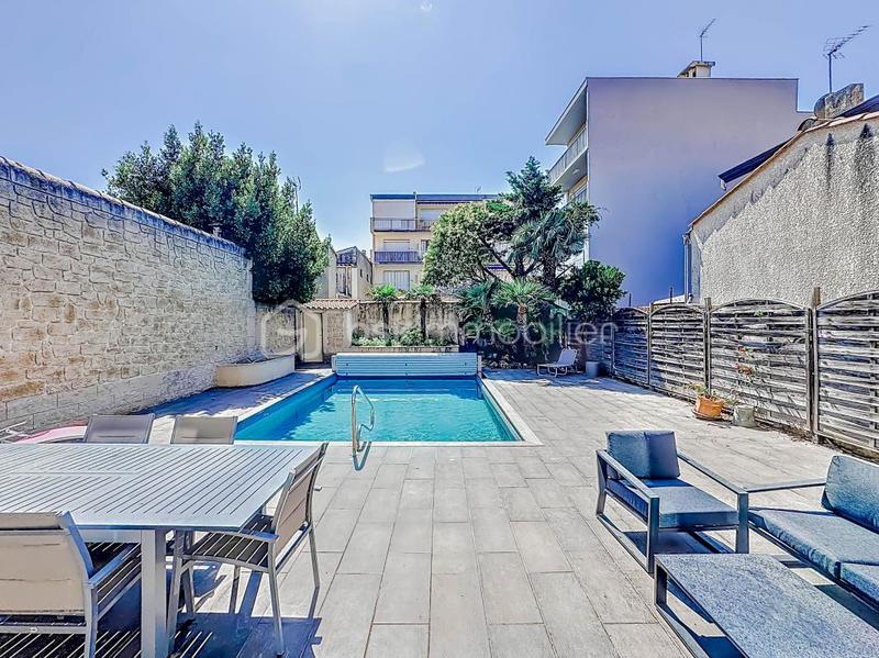 Villa - 202 m² - 7 pièces