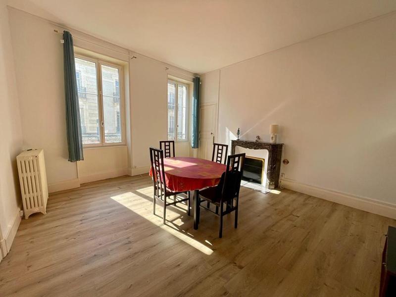 Immeuble - 312 m² - 12 pièces