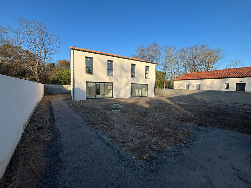 Maison - 94 m² - 5 pièces