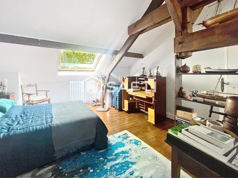 Maison - 220 m² - 6 pièces