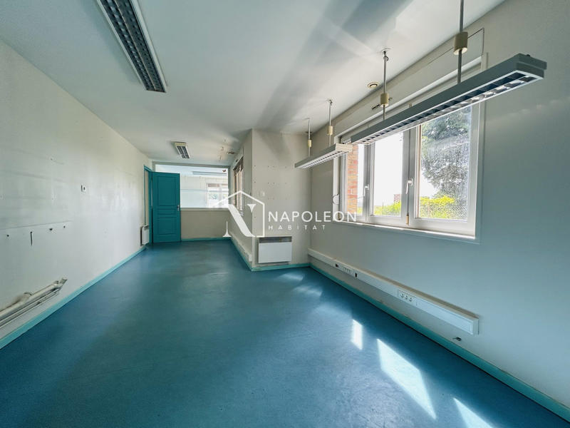 Local d'activités - 74 m²