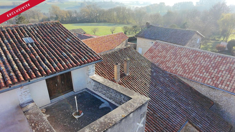 Maison - 256 m² - 5 pièces