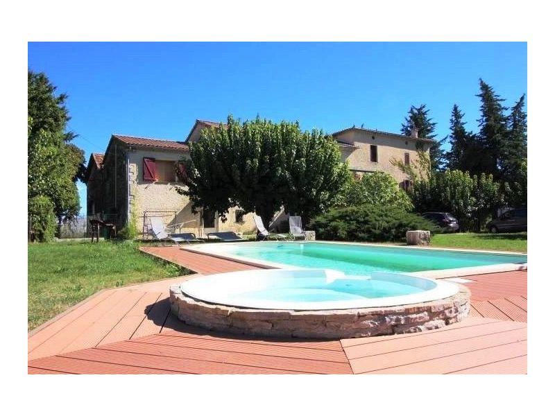 Mas - 315 m² - 12 pièces