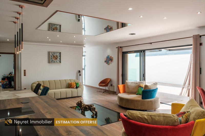 Appartement - 150 m² - 5 pièces