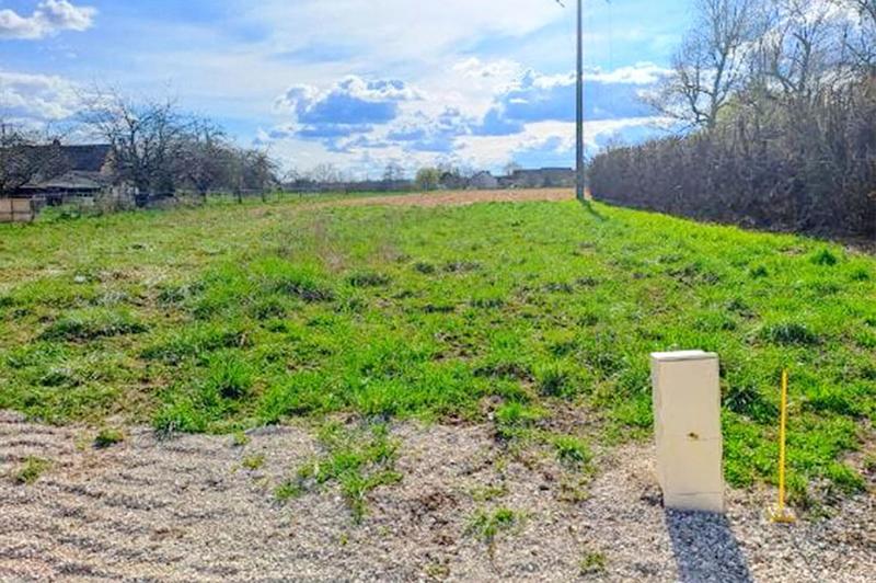 Terrain constructible - 1 702 m²