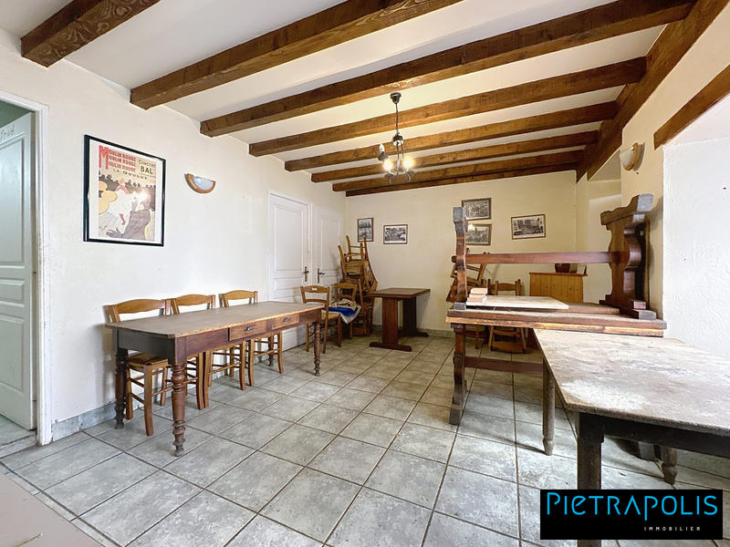 Maison ancienne - 235 m² - 4 pièces