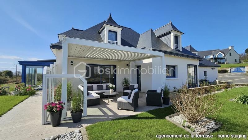 Maison d'architecte - 222 m² - 7 pièces