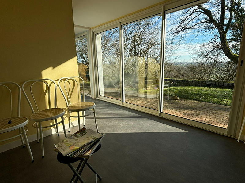 Maison - 275 m² - 10 pièces