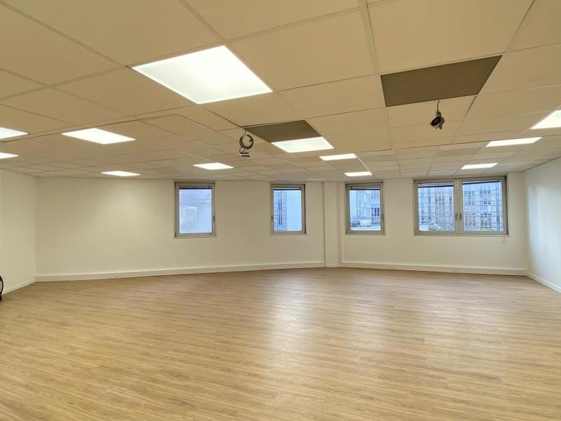Bureau - 409 m²