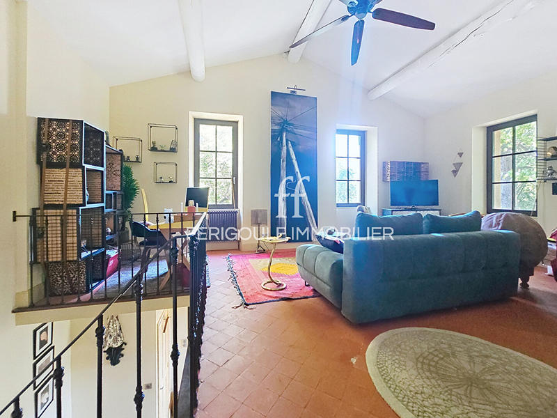 Mas - 353 m² - 10 pièces