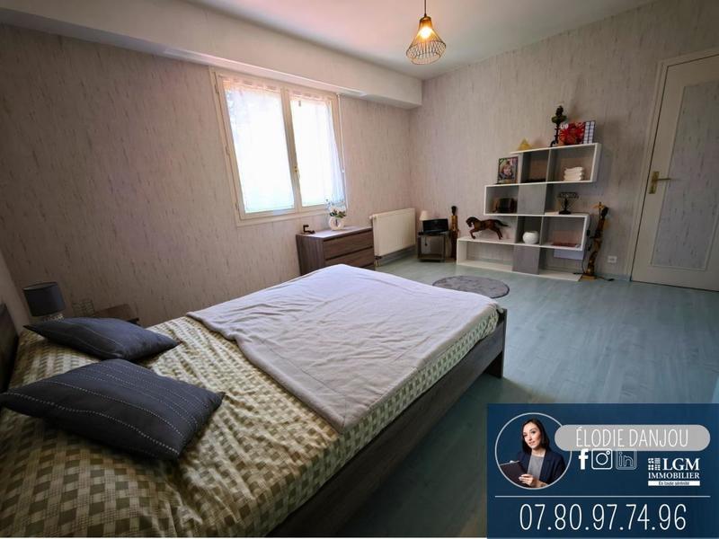 Maison - 180 m² - 6 pièces