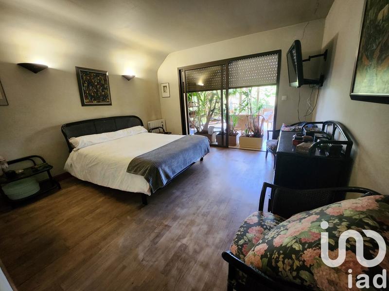 Maison - 409 m² - 17 pièces