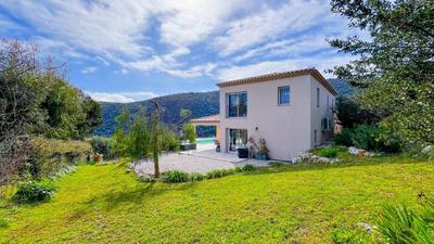 Maison - 160 m² - 5 pièces