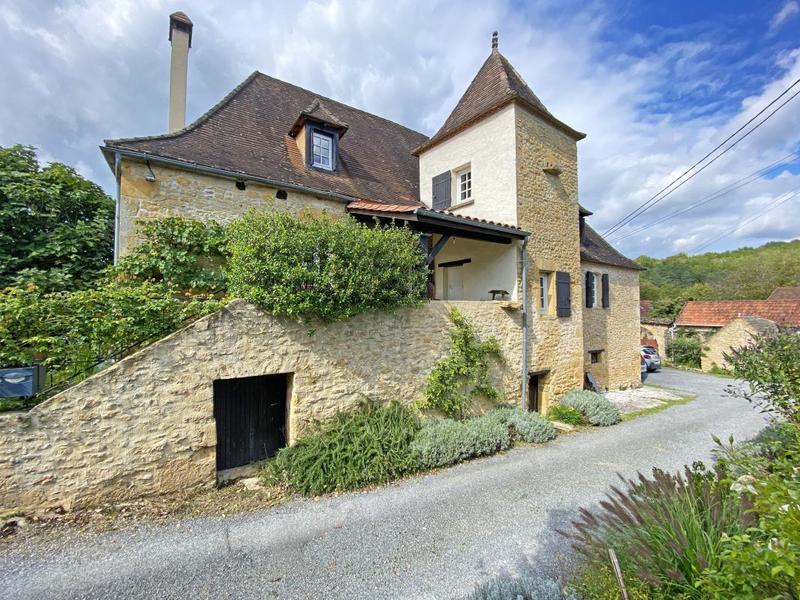 Maison en pierre - 130 m² - 4 pièces