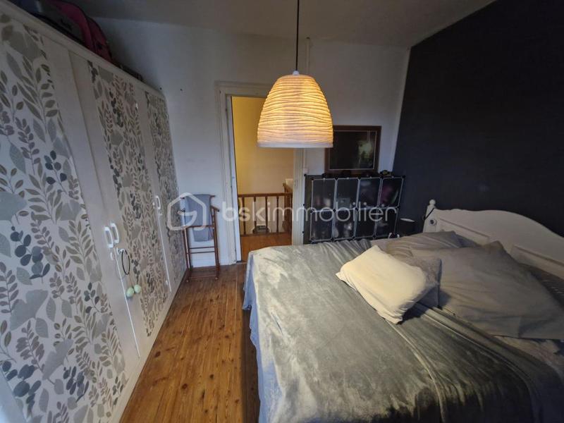 Maison traditionnelle - 170 m² - 6 pièces