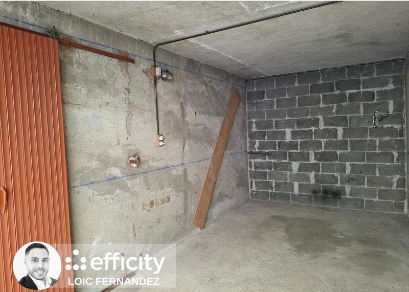 Parking / Garage - 15 m²