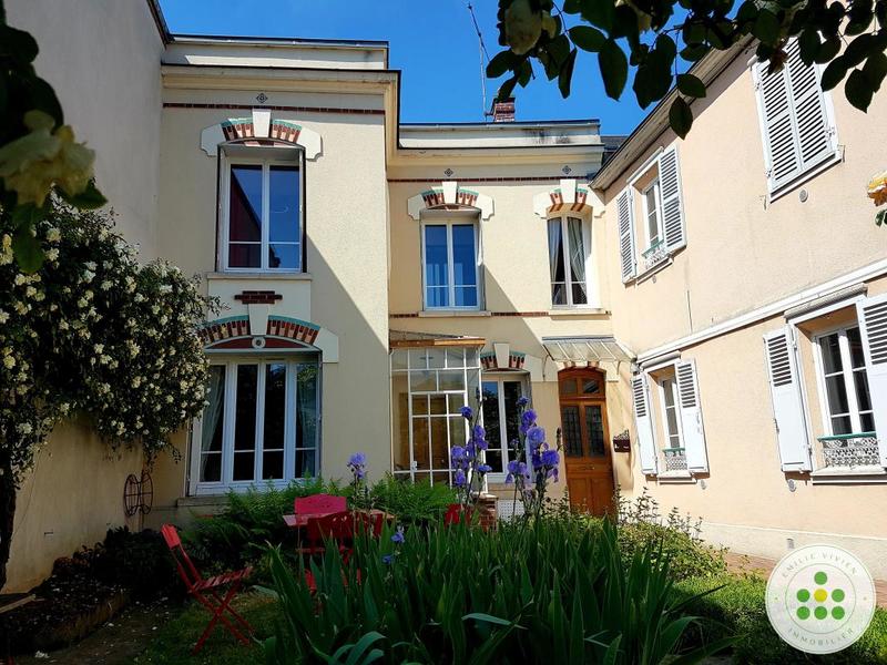 Immeuble - 295 m² - 10 pièces