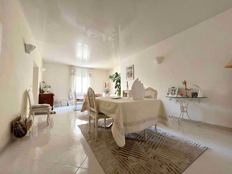 Immeuble - 260 m² - 9 pièces