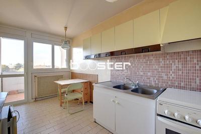 Appartement ancien - 80 m² - 4 pièces