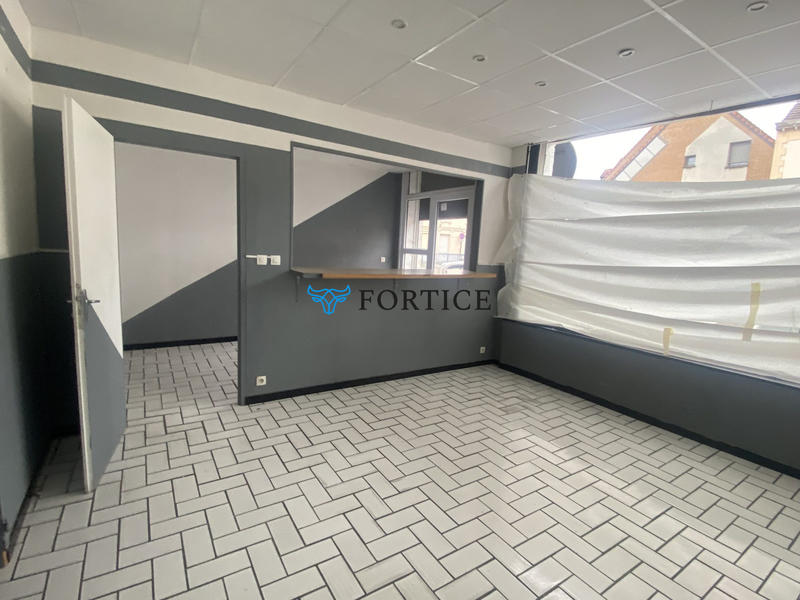 Local commercial - 45 m² - 2 pièces