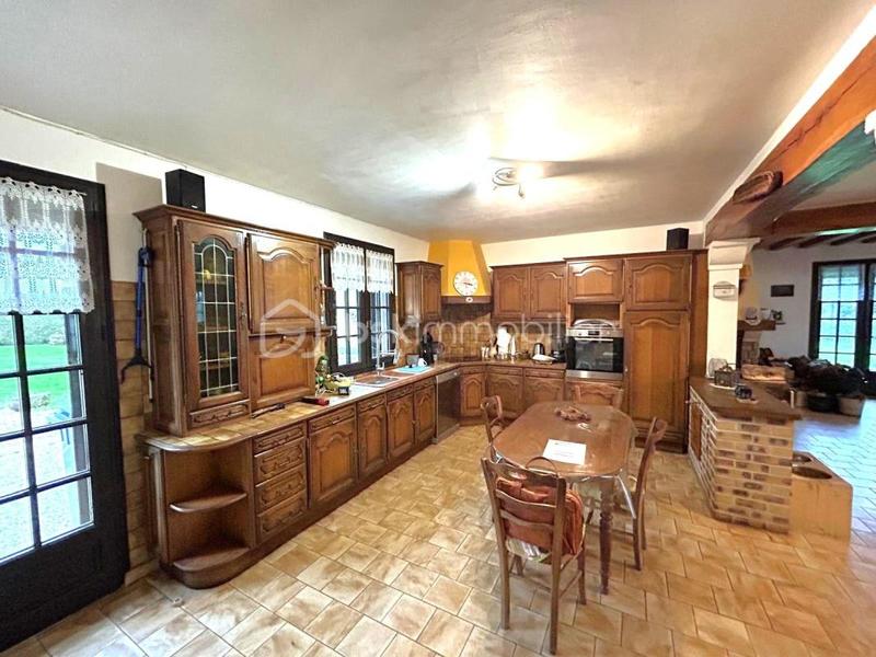 Maison - 215 m² - 7 pièces