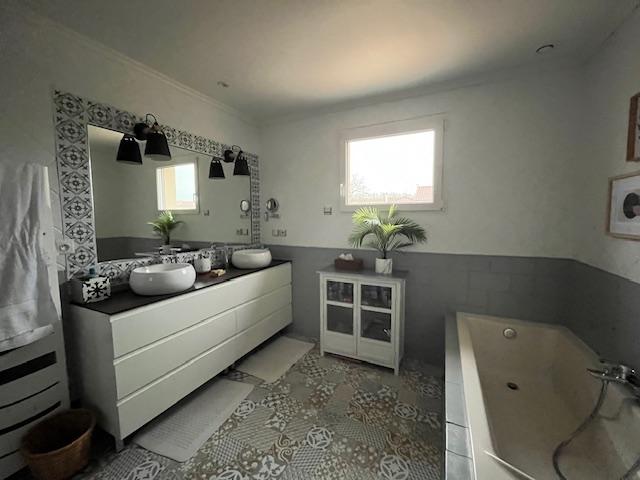 Maison - 174 m² - 7 pièces