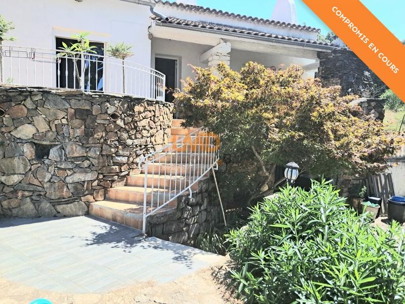 Maison - 140 m² - 6 pièces