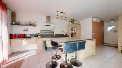 Maison - 93 m² - 4 pièces